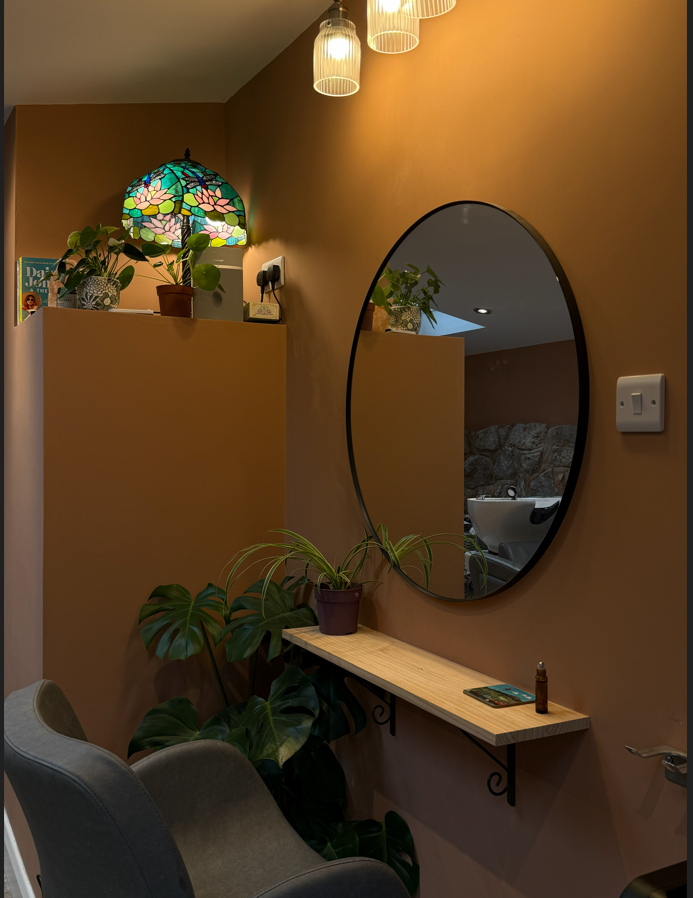Photo of Salon Chair